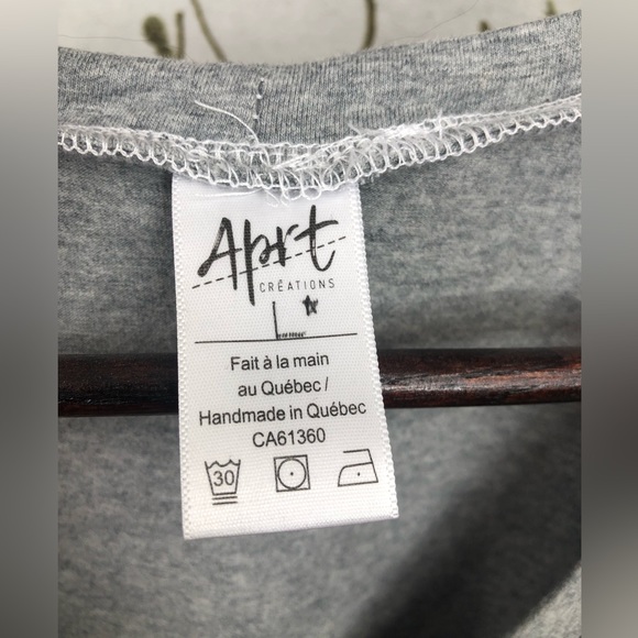 APRT Striped T-Shirt 2 Colors. Women Size Large. - Picture 4 of 4